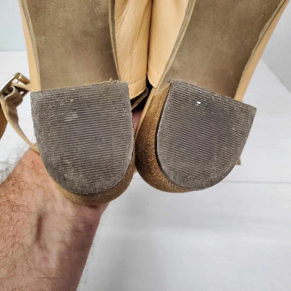 Sophia Milano Sandal Size 8 Leather Sling Back Open Toe Sandal Camel Tan Color